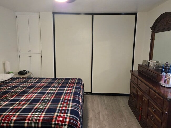 12570 11th Ave