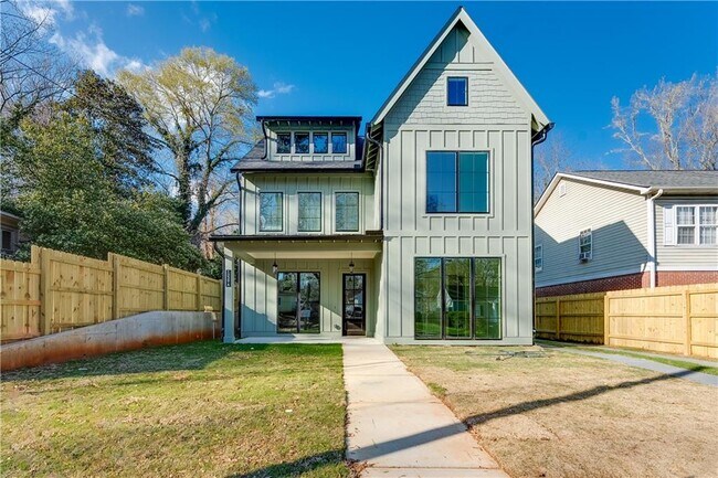 Photo - 1239 Plaza Ave SW