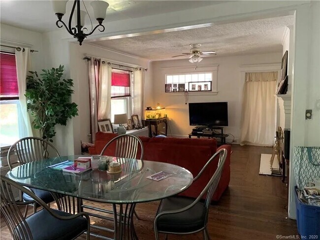 Photo - 21 Coniston Ave Unit 2