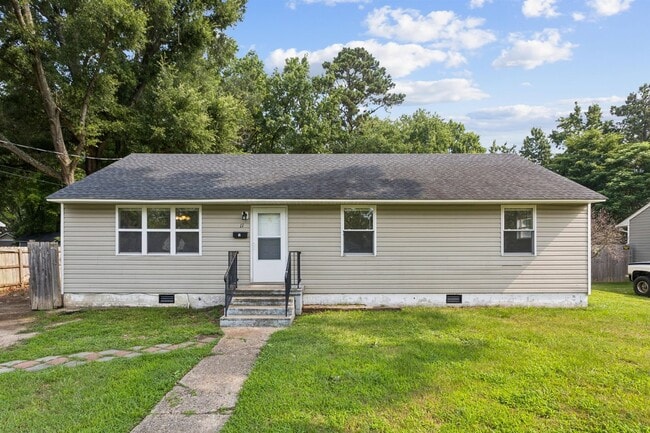 Building Photo - 3BR/2BA Ranch in Newport News, VA – One-Level Living