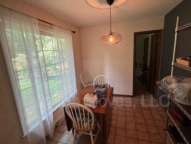Photo - 502 Rosebud Ln