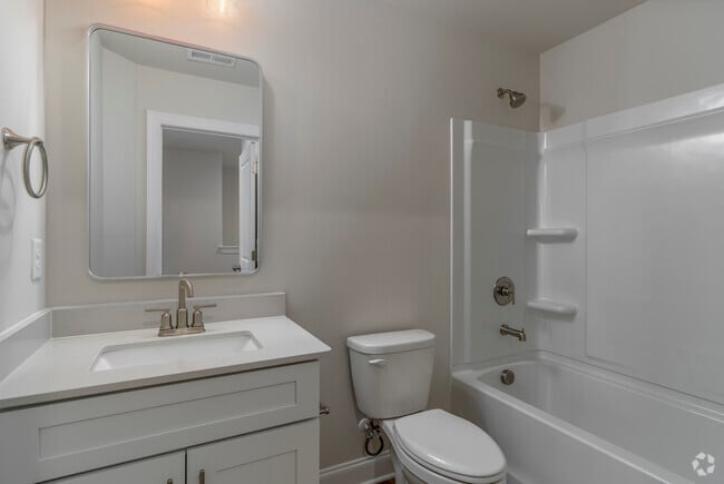 3BR, 2.5BA - 1,703SF - Bathroom
