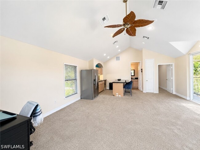 Photo - 10919 Parnu St