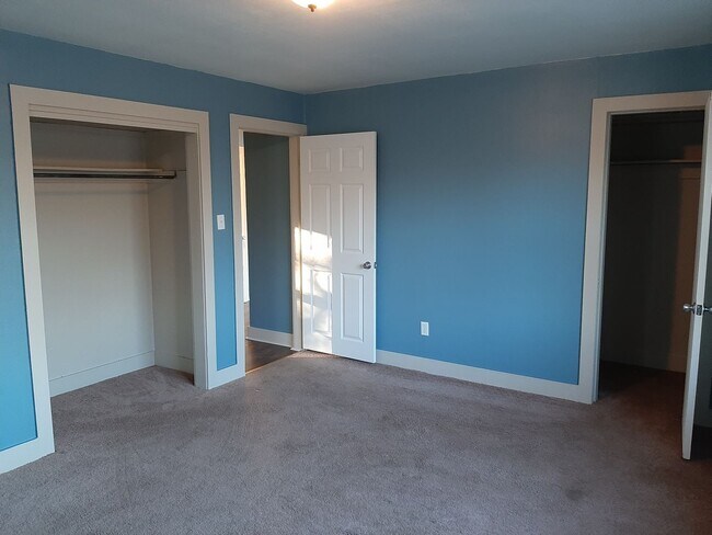 Photo - 609 N Oak St