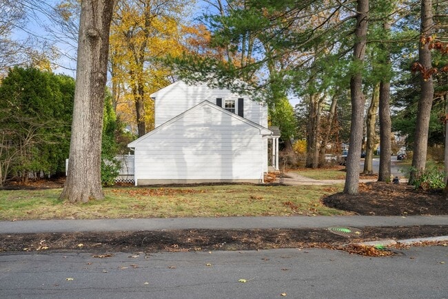 Photo - 39 Harland Rd