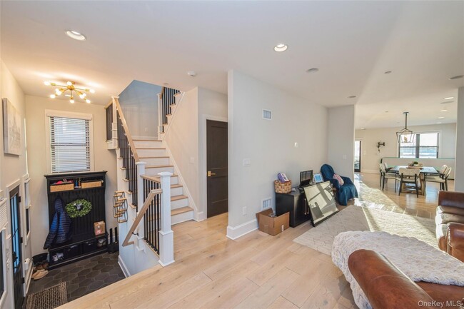 Photo - 400 Shore Rd