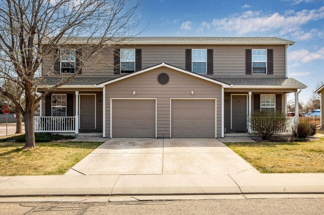 1749 Rowan Ln