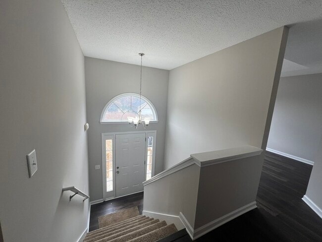 Photo - 98 Blue Springs Way