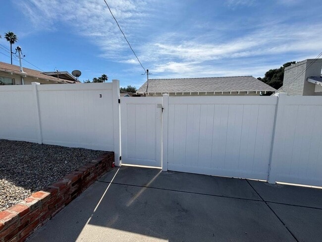 Photo - 1790 W Linden St Unit 3