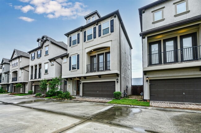 1504 Peyton Oaks Pl