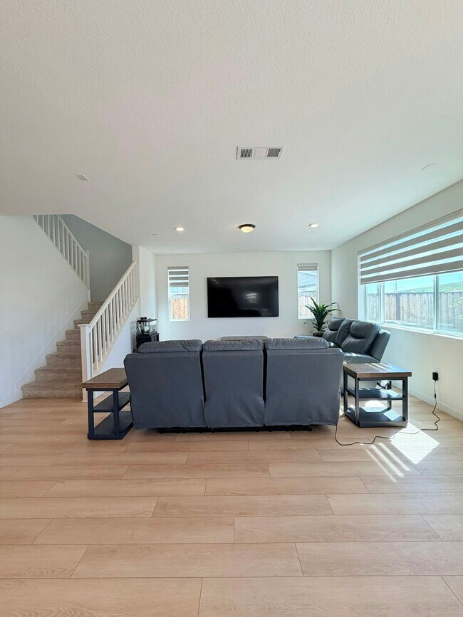 Photo - 5460 Spg Mountain Ln