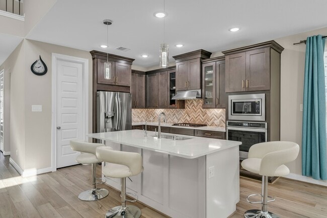 Building Photo - 2030 Woodland Pine Ct