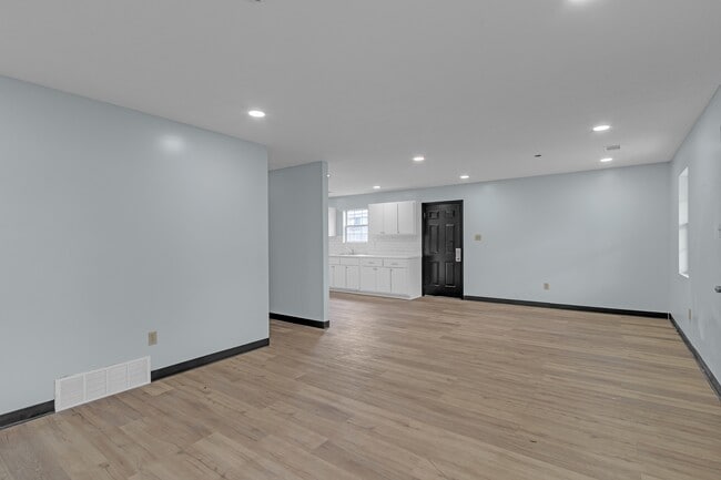 3135 Mimosa Ave