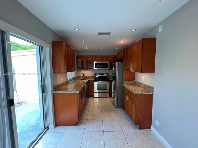 Photo - 1591 Springside Dr