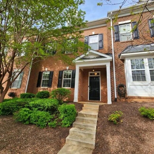 Photo - 1357 Regulator St