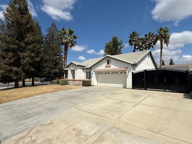 Photo - Spacious 4-Bedroom Home in Southwest Baker...