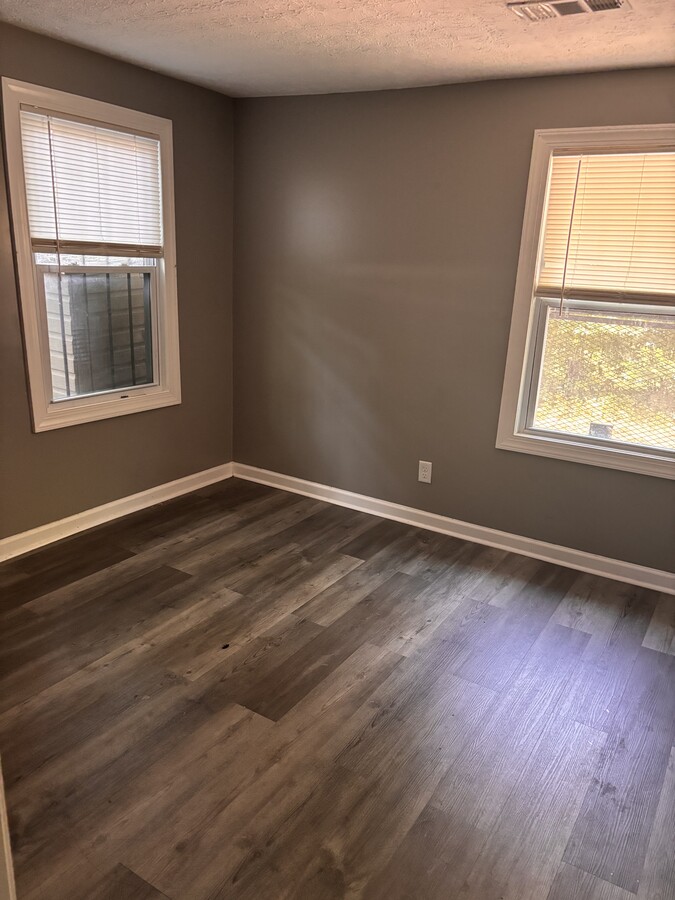 Photo - 434 Burton Ave