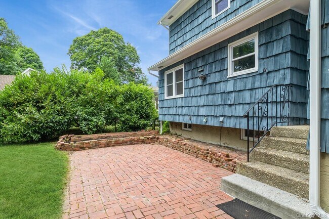 Photo - 22 Central St