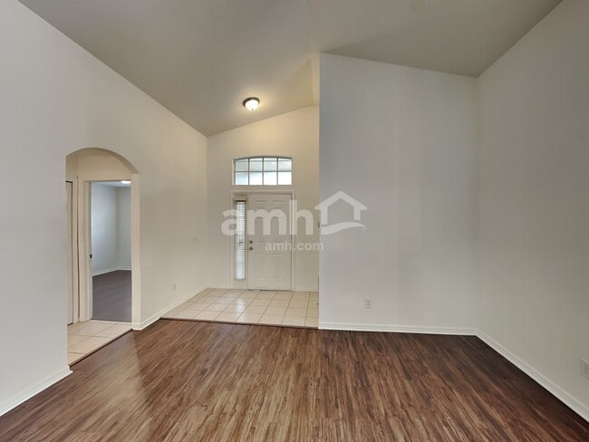 Photo - 15004 Shaw Rd