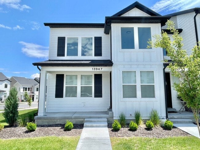 Gorgeous Corner Townhome at Mountain Ridge! - Gorgeous Corner Townhome at Mountain Ridge!