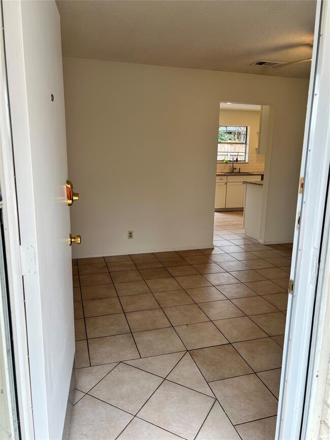 Photo - 8311 Hathaway Dr