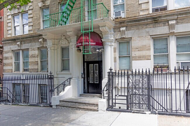 Entrance - 539 W 155th St