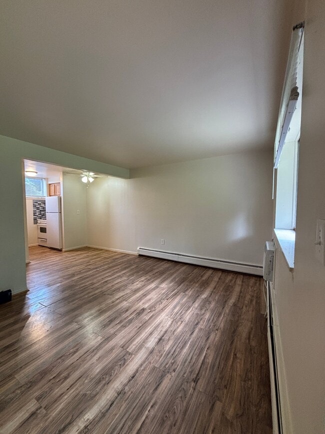Photo - 150 Huronview Ct