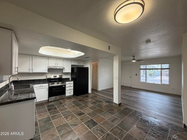 Photo - 3305 E Helena Dr