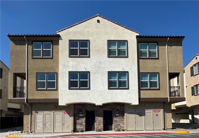 Building Photo - 2430 E Agave St Rental