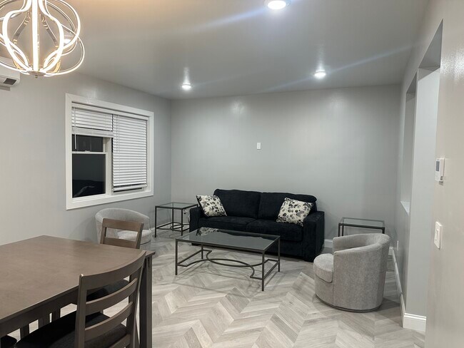 Photo - 205 Hudson St