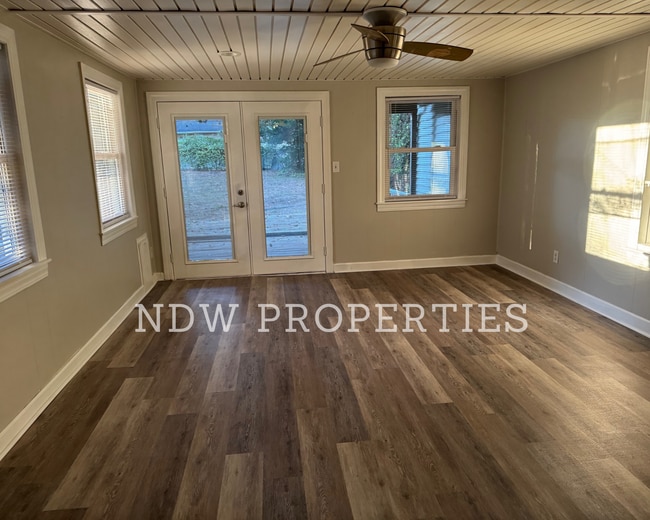 Photo - 3408 Greenbriar Dr