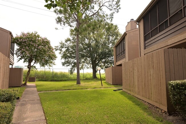 Photo - 10555 Turtlewood Ct Unit 1403