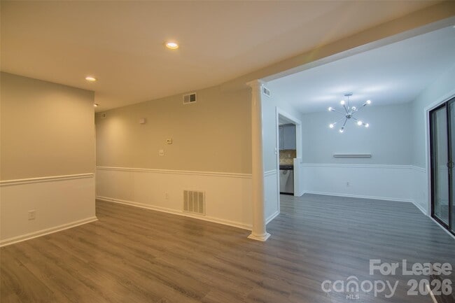 Photo - 7908 Horse Chestnut Ln