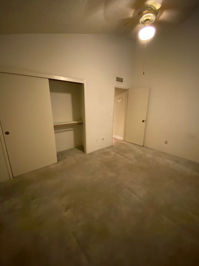 Photo - 2 Bedroom Condo in Gated Community!