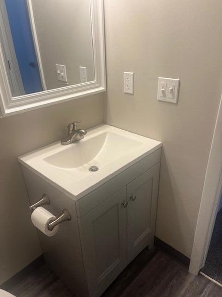 Photo - 310 Admiral Ave Unidad 4