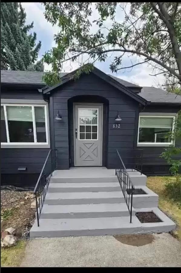 823 W Geyser St Unidad Main House