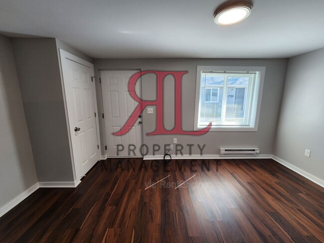 Photo - 75 W Moler St Unidad B