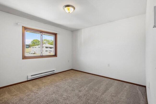 501 Alan Dr, Mount Horeb, WI 53572