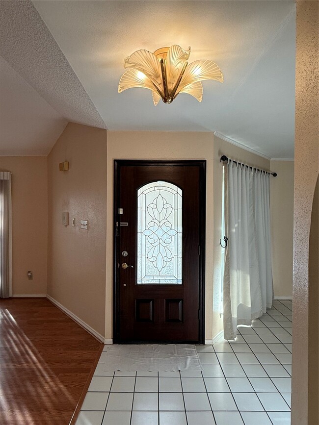 Photo - 4027 Summit Valley Dr