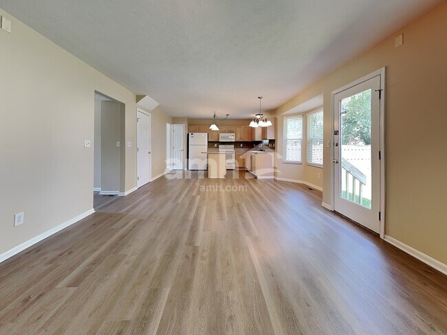 Photo - 1004 Wild Flower Ln