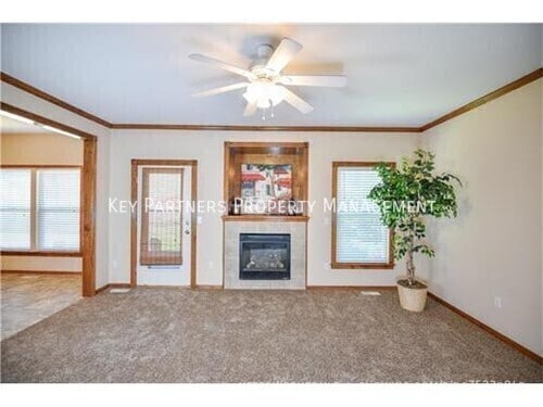 Photo - 1950 W Surrey St