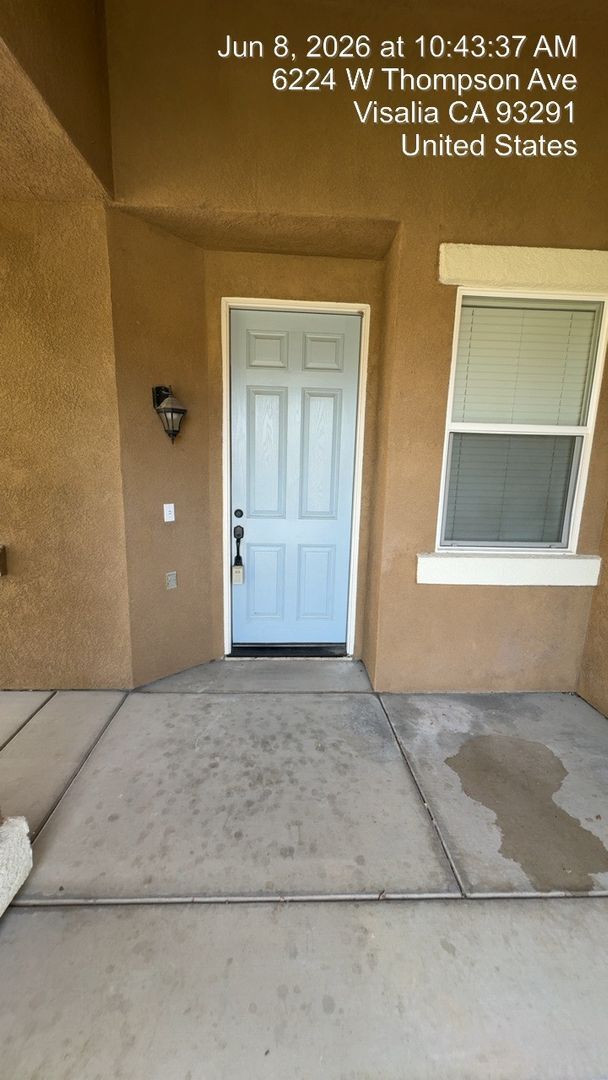 Photo - Gorgeous house available Now!!!