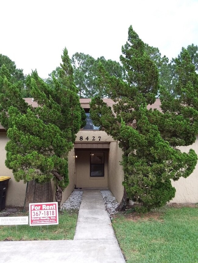 Building Photo - Two Bedroom Townhouse Near NAS Jax