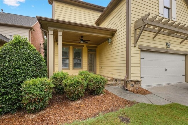 Photo - 232 Hunt St NE