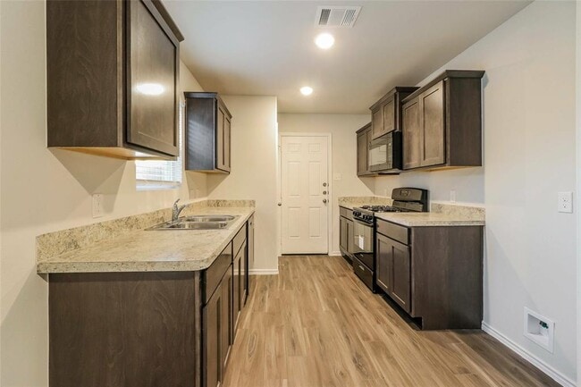 Building Photo - 2424 Copper Cyn Dr Rental