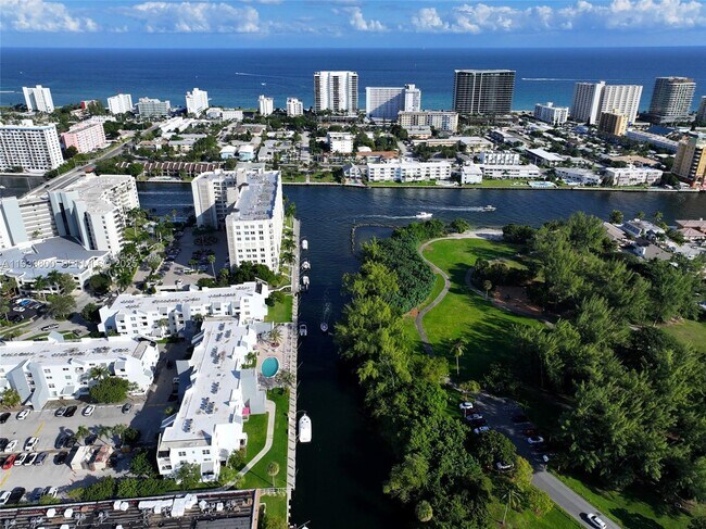 Photo - 2860 NE 14th Street Causeway Unit 206D