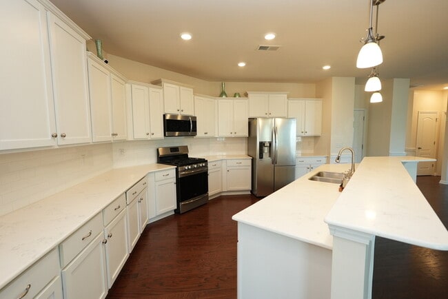 Photo - Modern Comfort Meets Space – 4BR/3.5BA Hom...