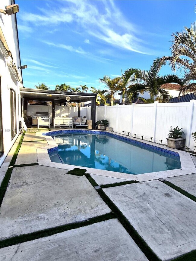 Photo - 8122 NW 187th Ter