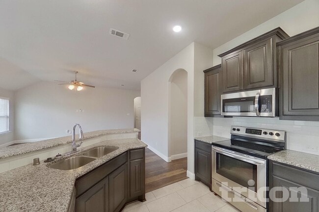 Photo - 536 Longhorn Ln