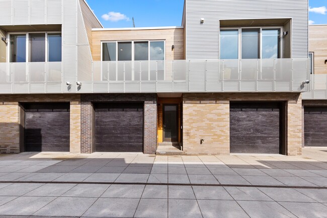 Photo - 2854 John R St Townhome